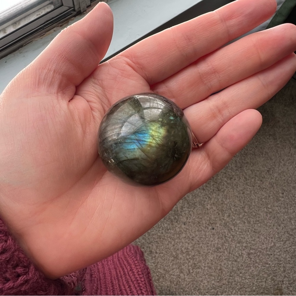 Labradorite sphere B - Picture 3 of 7